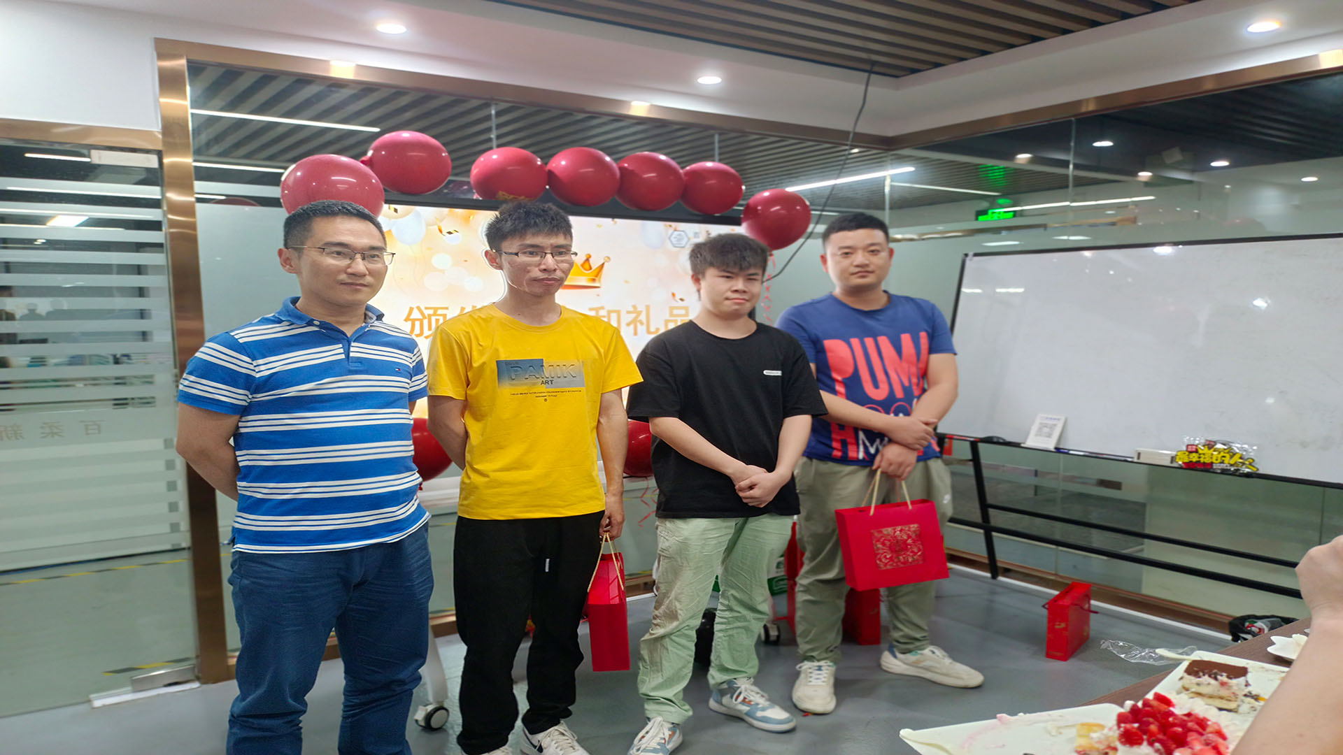 和记娱乐官网新材第一季生日会 和记娱乐官网新材第一季生日会